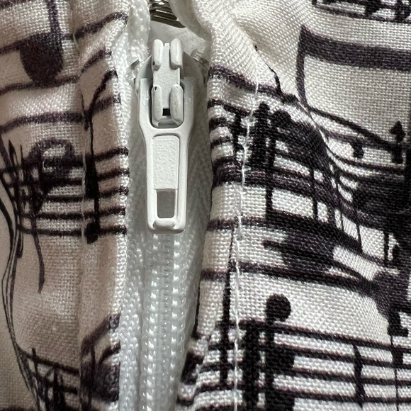 ModCloth Musical Note Dress Sleeveless Red Bow Knee Length Lined Women's size 6 - Picture 8 of 12